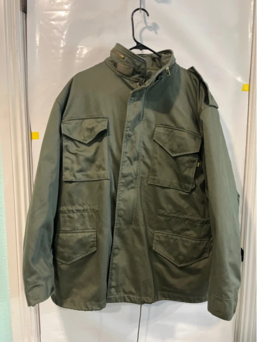Man’s size Medium olive green coat jacket outdoor